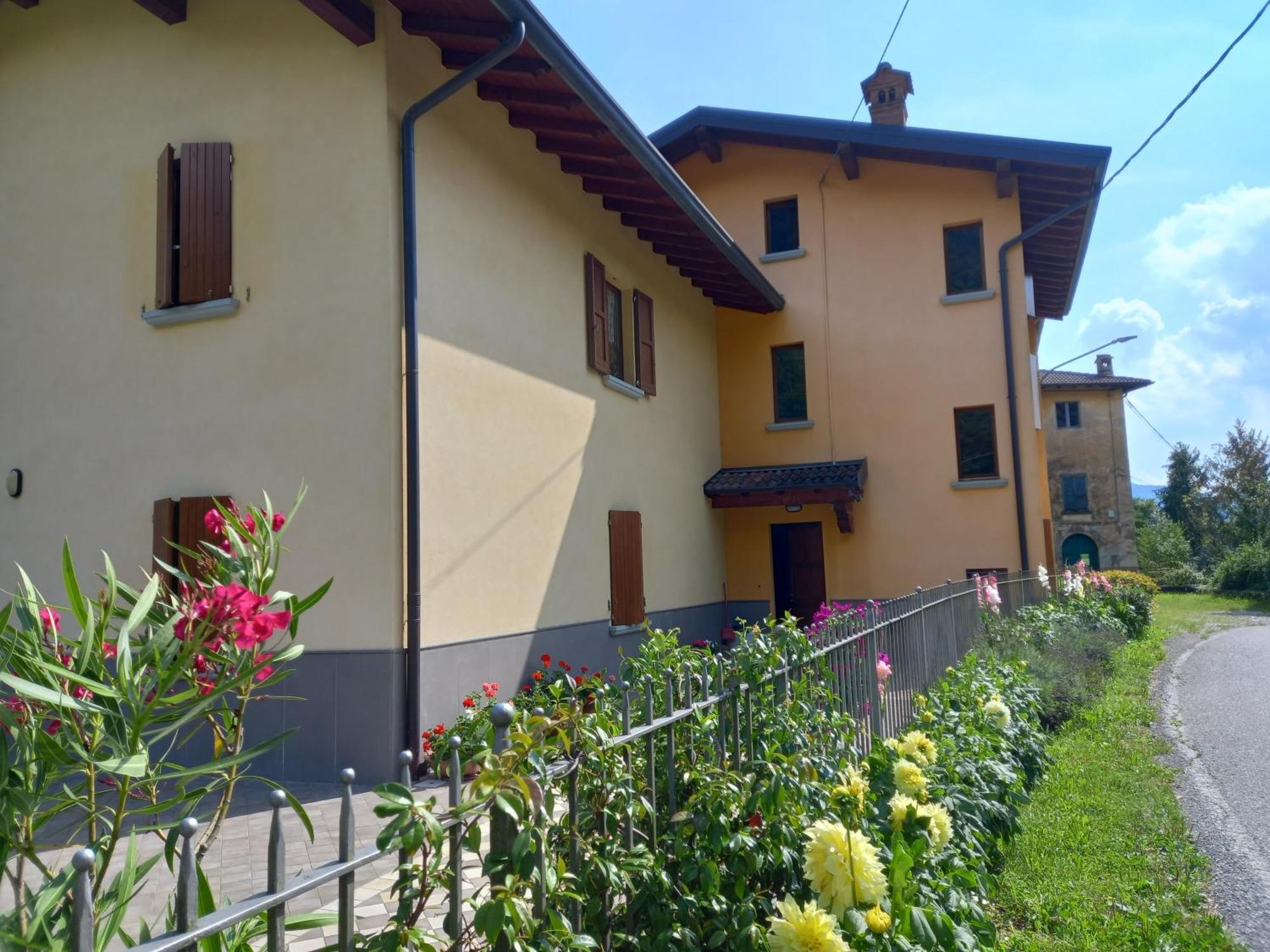 Casa Vacanze Tania Somendenna المظهر الخارجي الصورة